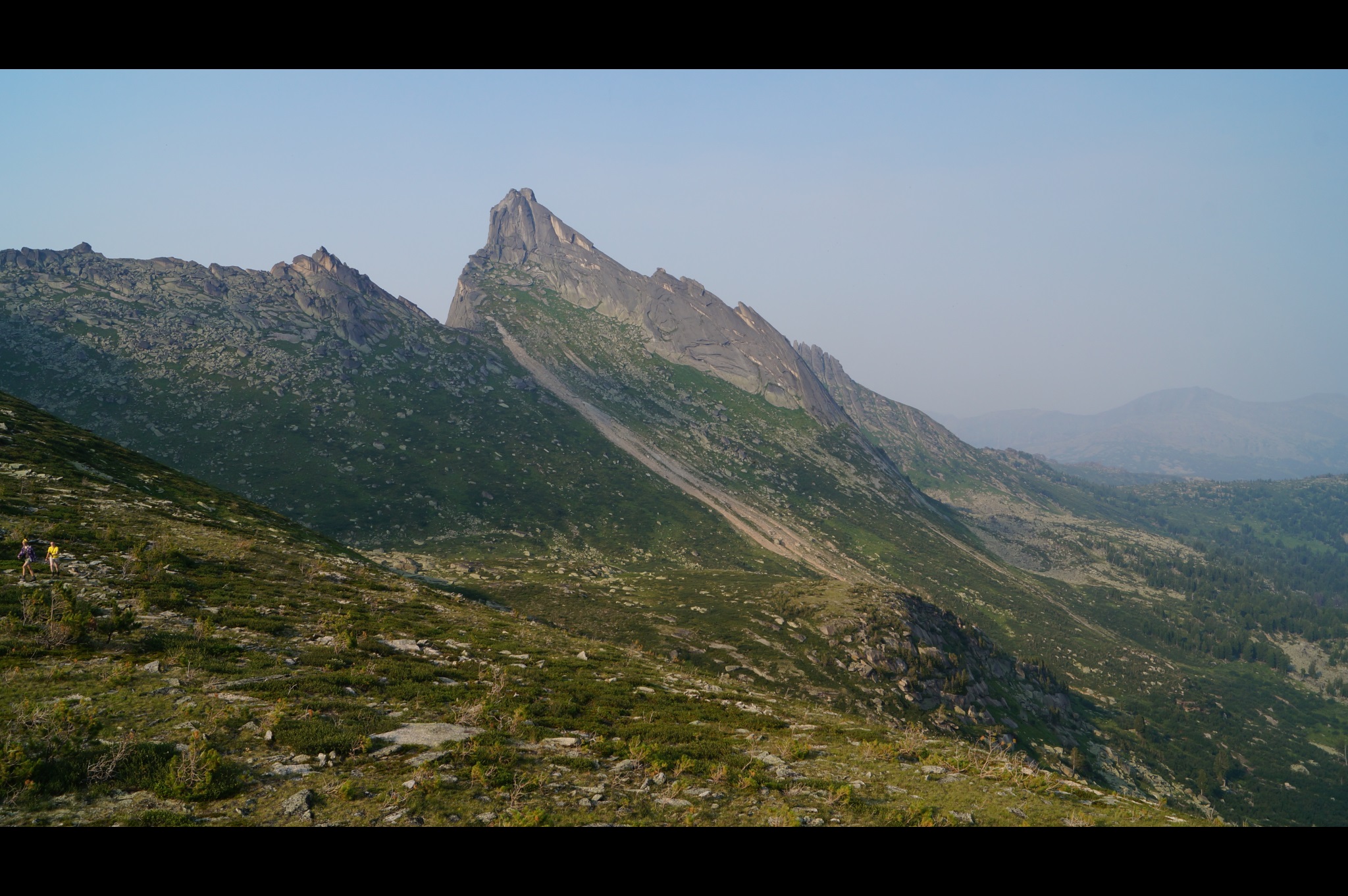 Пик Парус с перевал Зелёный